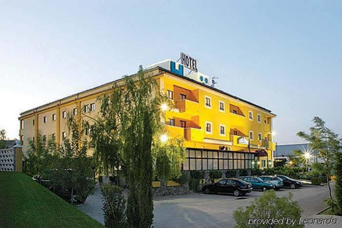 Hotel Ciudad De Plasencia Exterior foto